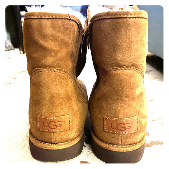 UGG Shoes - UGG Boots - Abree II Size 10